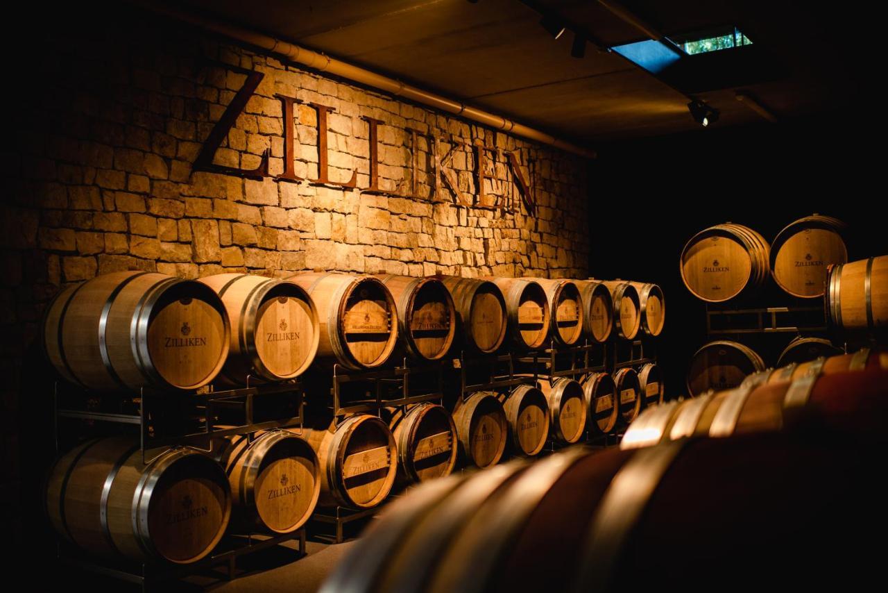 Weingut Und Gaestehaus Zilliken นิทเทอ ภายนอก รูปภาพ